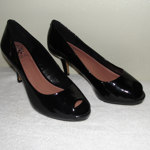 vince camuto black leather heels - Picture 4 of 4